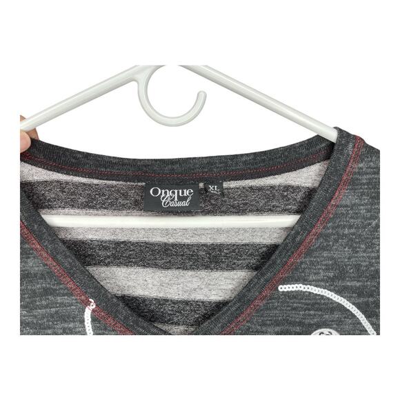 Onque Casual Sequin Christmas Cat Gray White Striped V-Neck Shirt Size XL - Picture 5 of 5